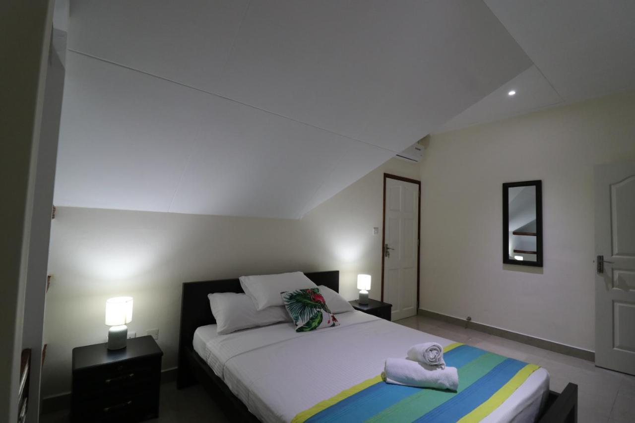 Le Ronce Villa Anse Royale Exterior foto